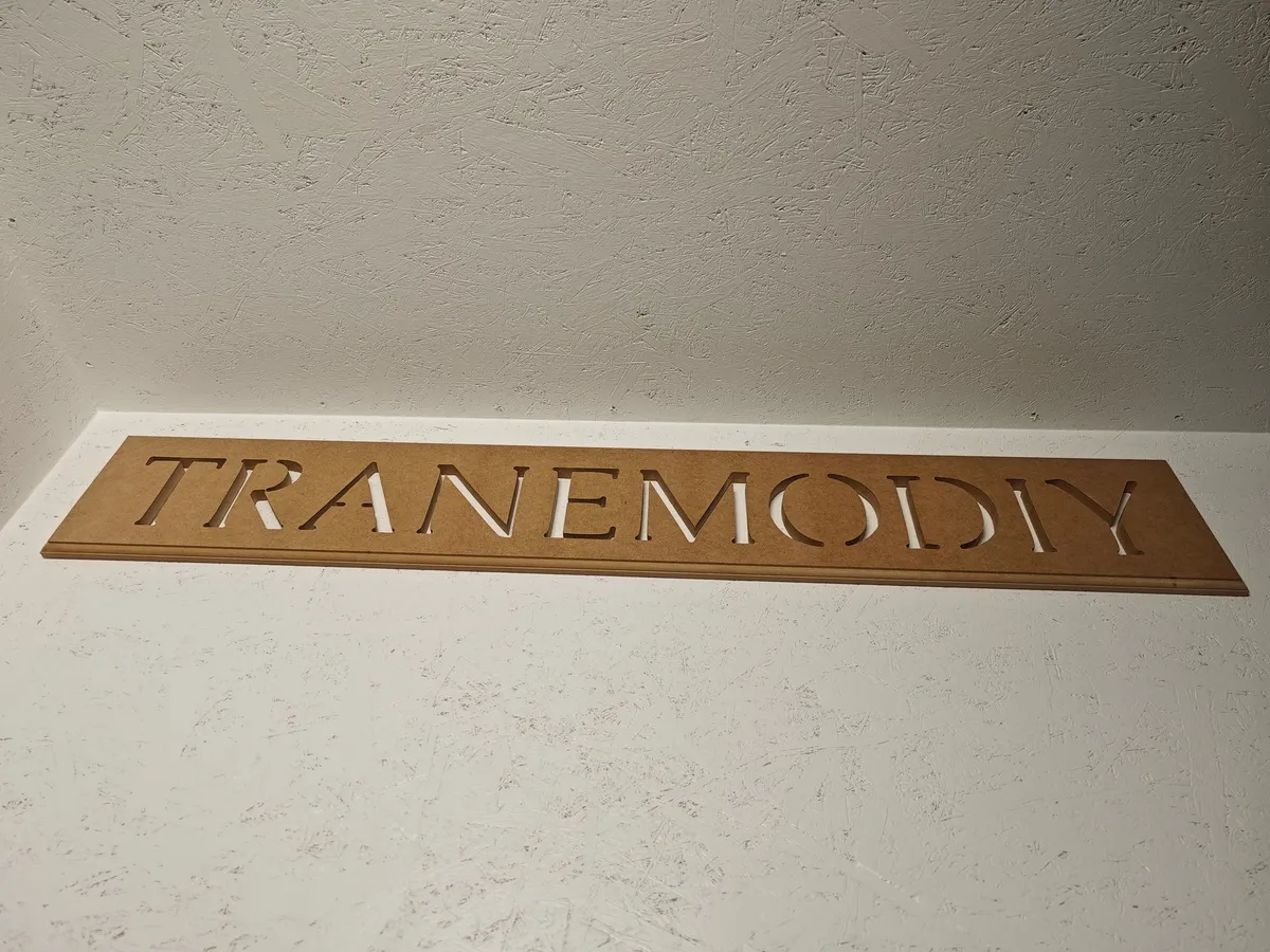 Fönsterbräda med personlig text