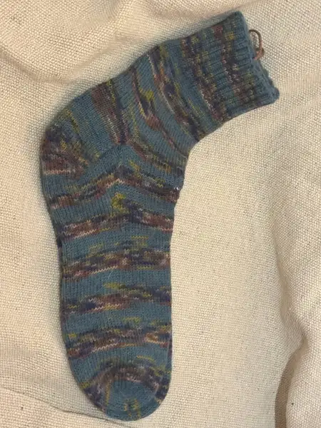Varma och smidiga handstickade sockor storlek 43
