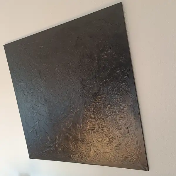 Swirl Away – En Oändlig Rörelse i Svart Glans (100x100 cm)