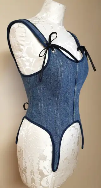 Isla Corset